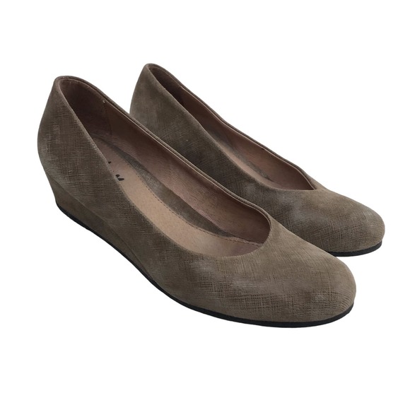 FS/NY Made in Italy Low Wedge Ballet Flats Shoes Slip-On Shimmer Taupe Size 6 - Picture 1 of 13